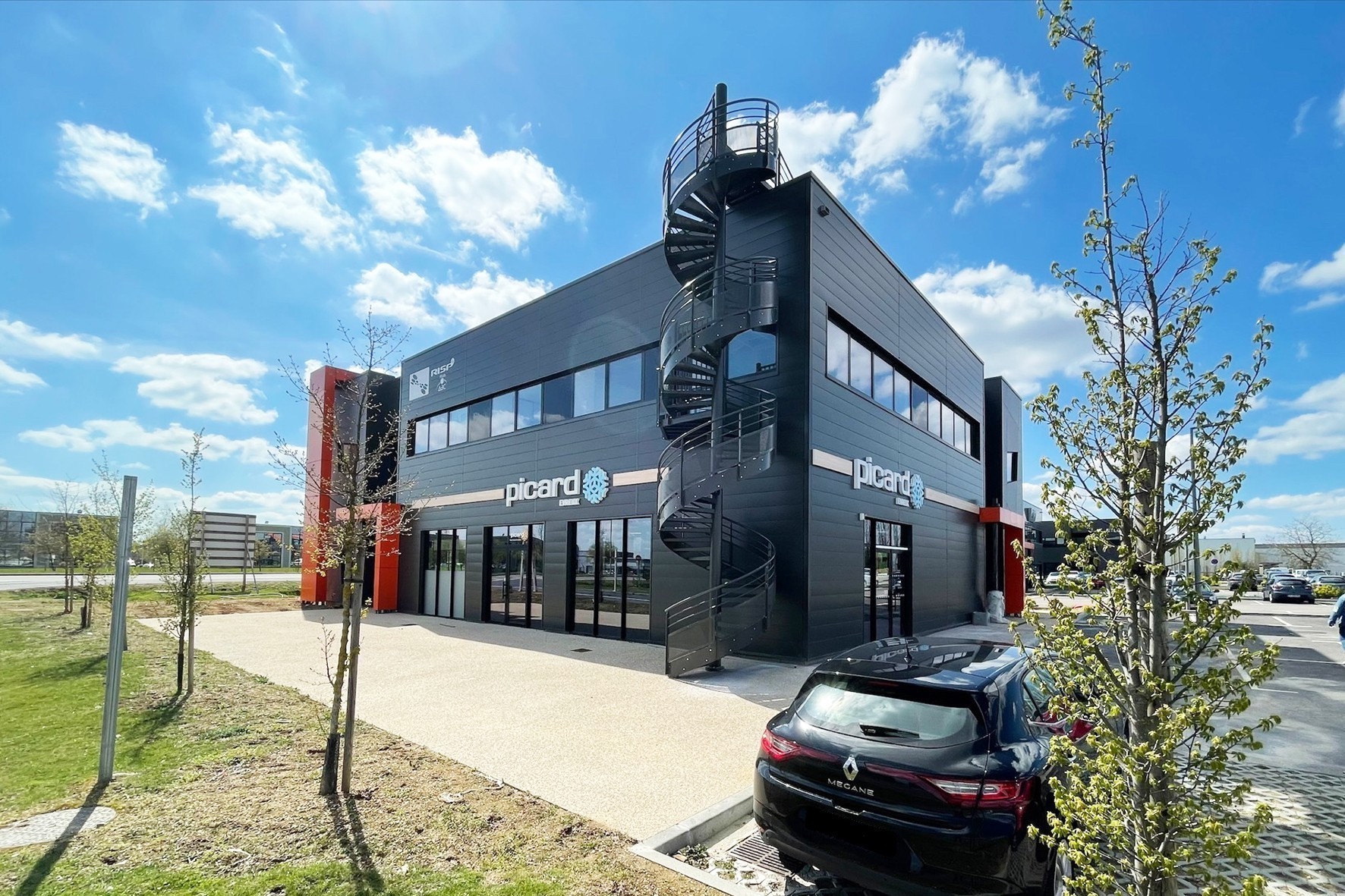 Arthur Loyd Rouen implante l'enseigne Picard à Evreux